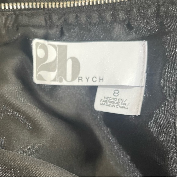 2bRYCH body-con sleeveless ruched dress - Picture 5 of 6